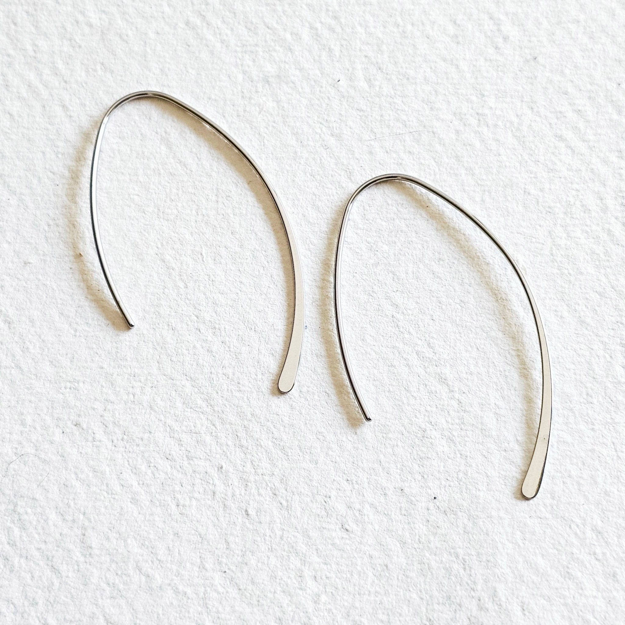 Bisjoux 18 kt gold plated hoop wire earrings : Sterling silver or 18k gold plated - Lalka Beauty Co.