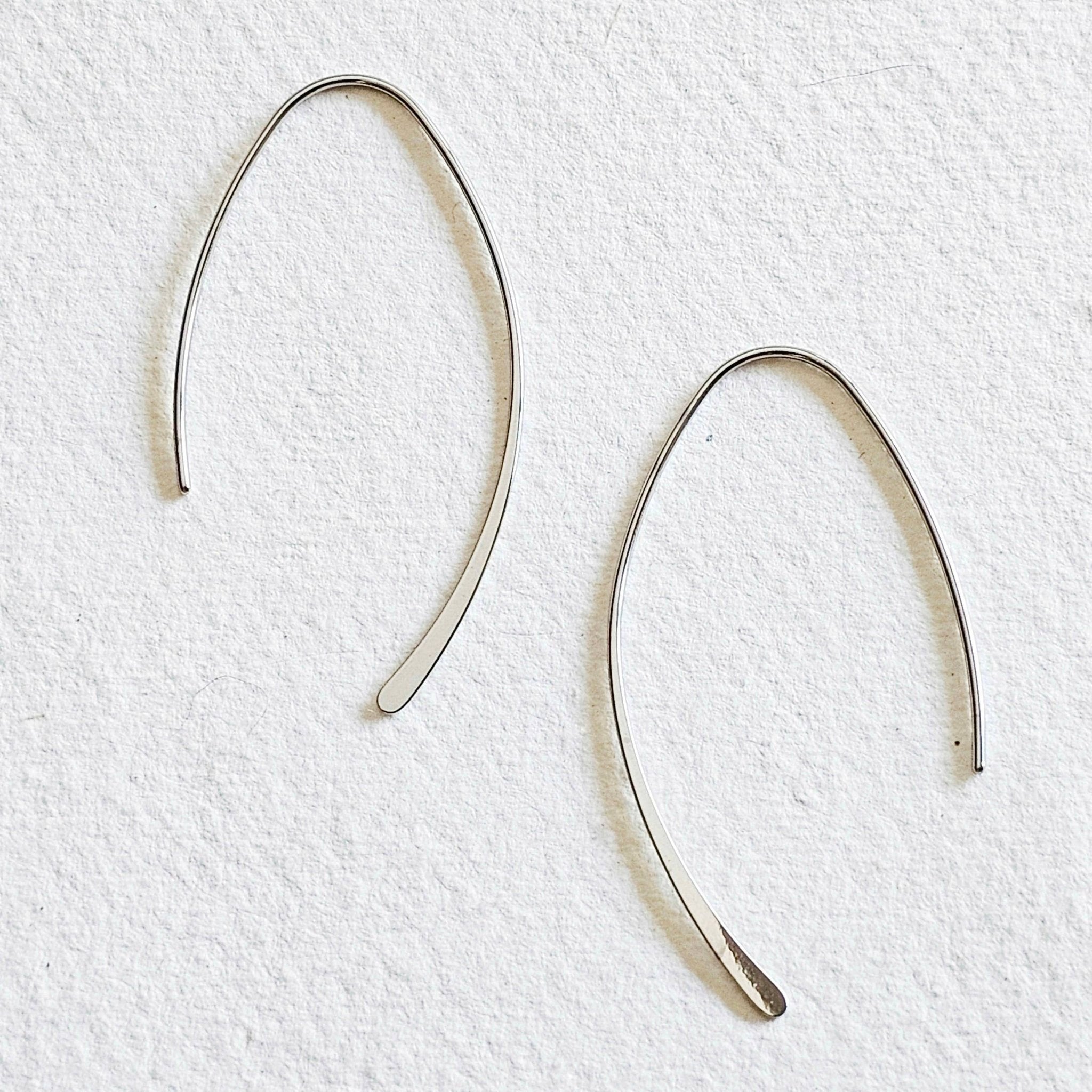 Bisjoux 18 kt gold plated hoop wire earrings : Sterling silver or 18k gold plated - Lalka Beauty Co.