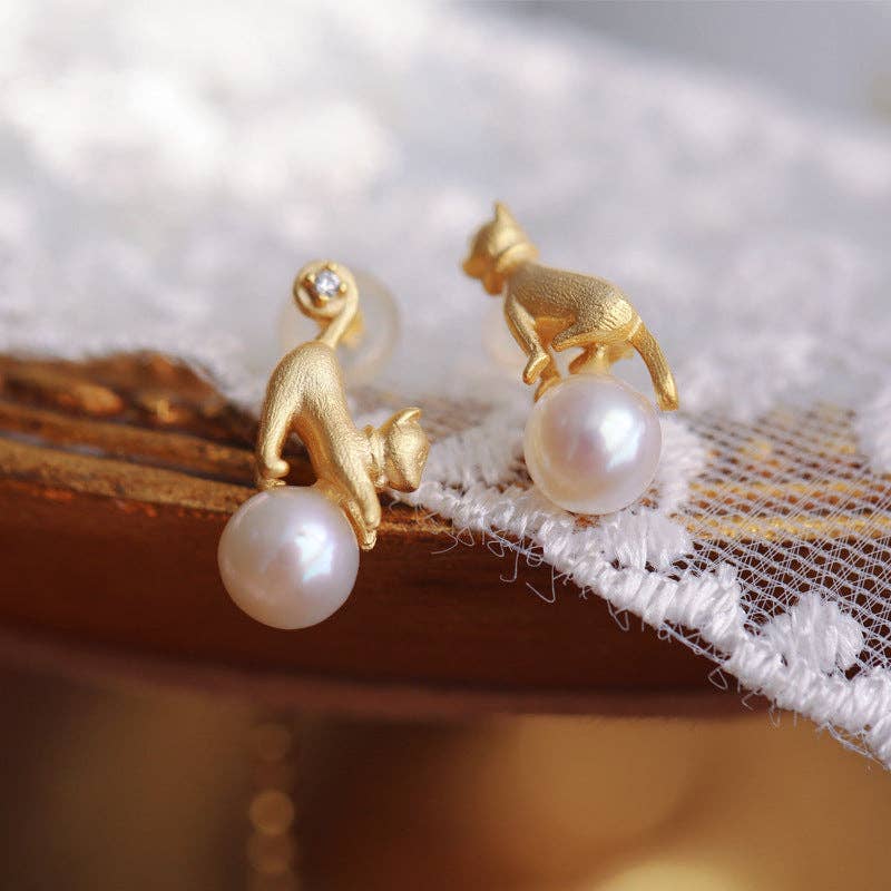 Gold Cat Pearl Stud Earrings in 925 Sterling Silver, Pearl: Gold - Lalka Beauty Co.