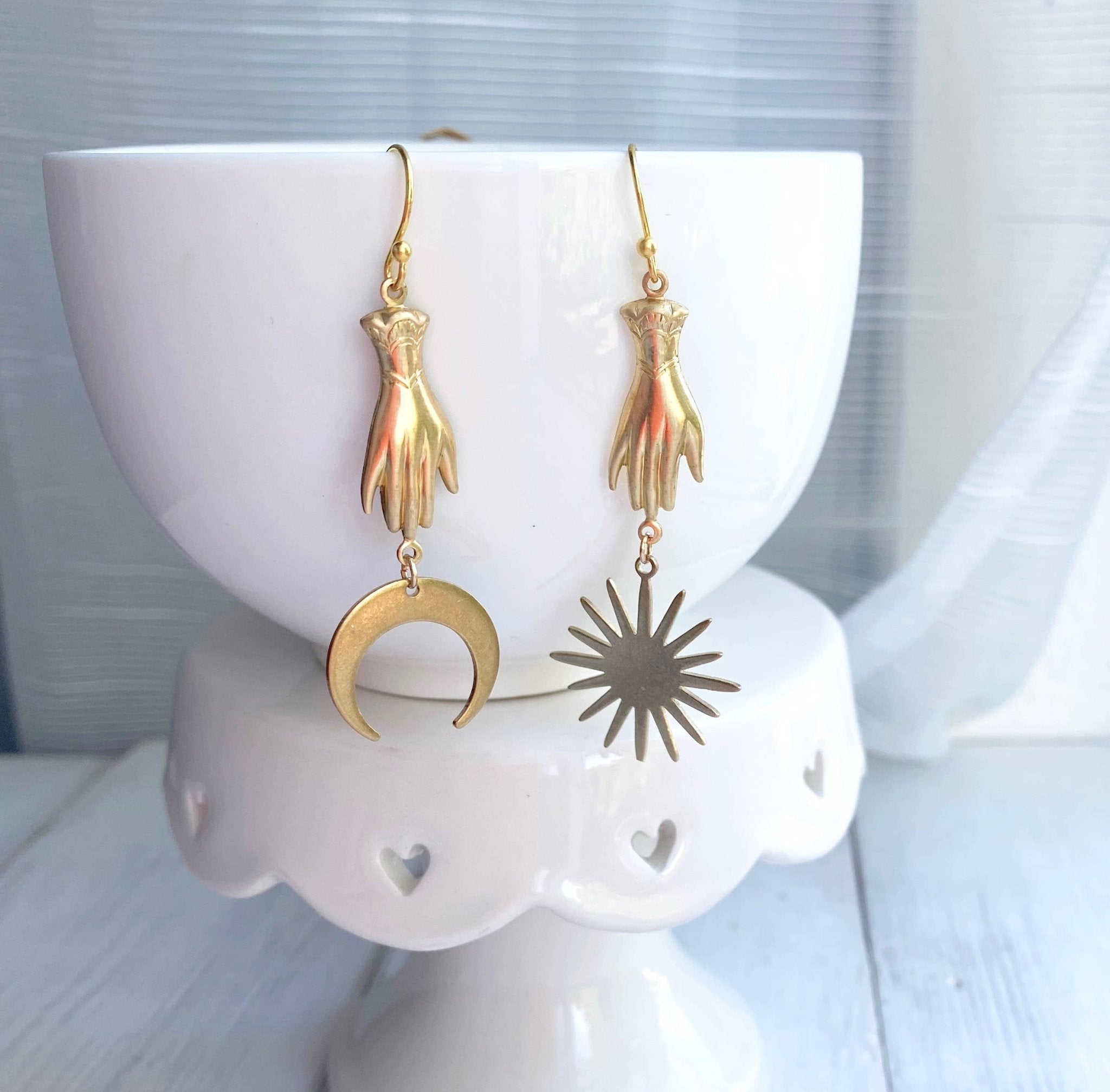 Gold Hand Star Moon Earring Starburst Crescent Moon Earring - Lalka Beauty Co.