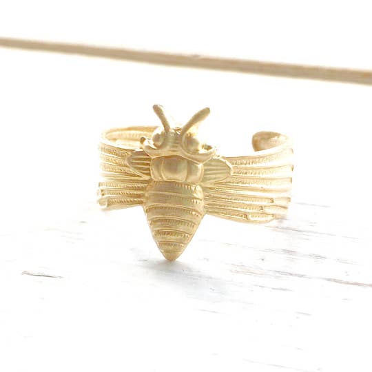 Moth Ring Vintage Bee Ring Gold Insect Bug Fairy Wasp Ring - Lalka Beauty Co.