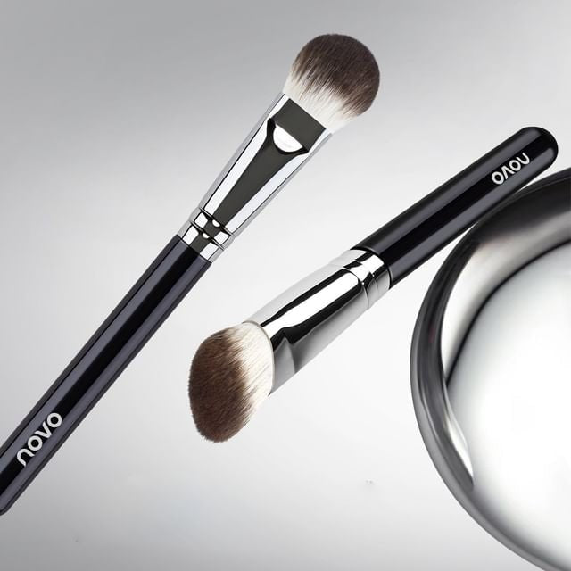 Novo highlighter brush - Lalka Beauty Co.